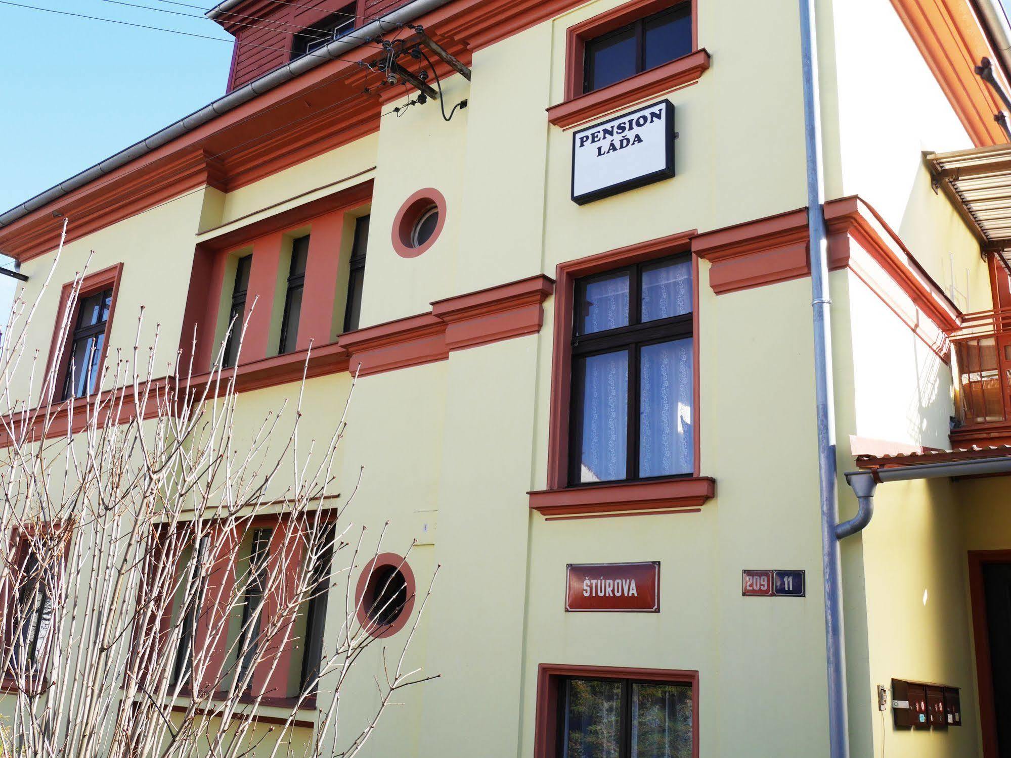 Pension Lada Karlovy Vary Exterior foto