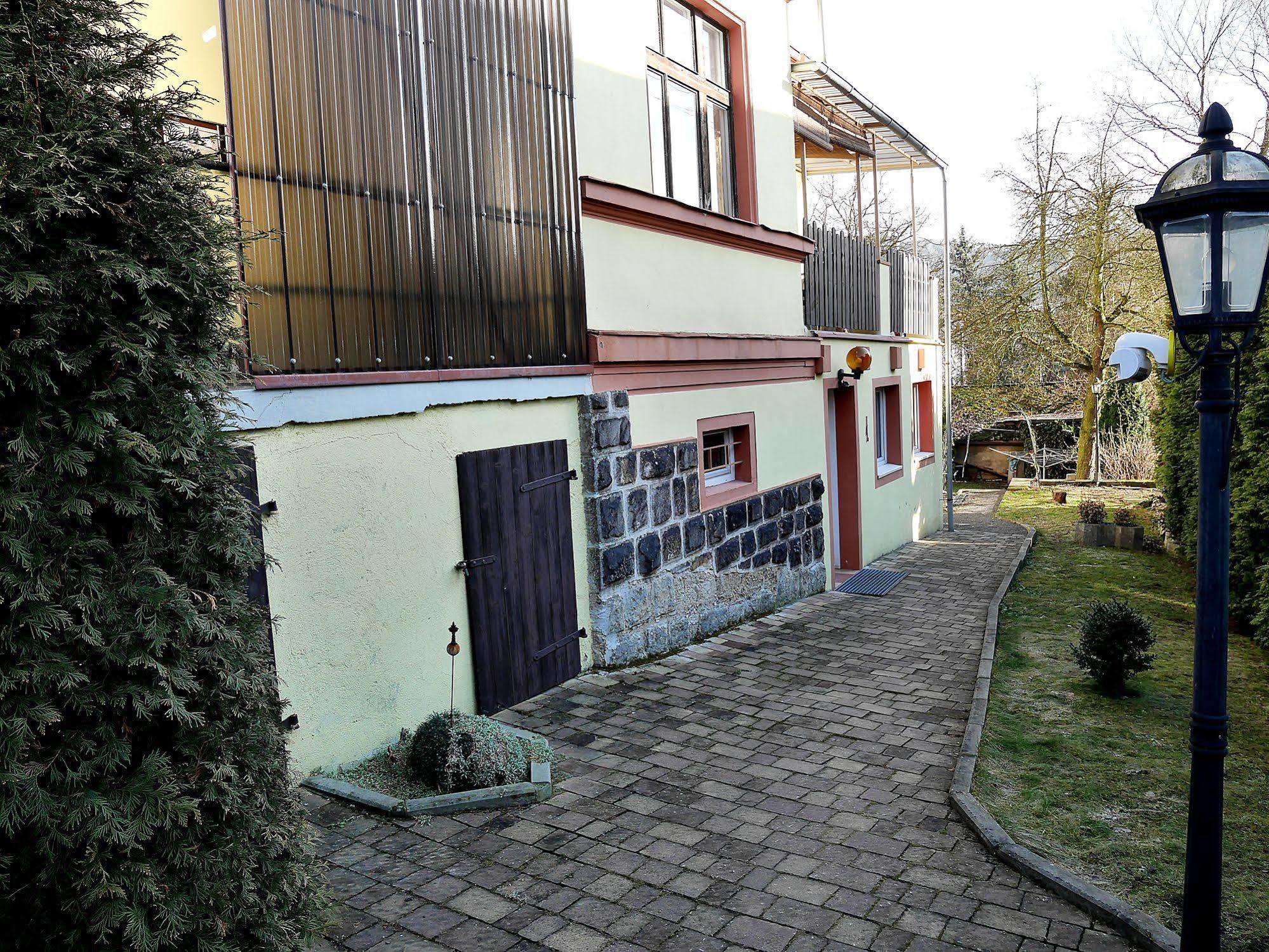 Pension Lada Karlovy Vary Exterior foto