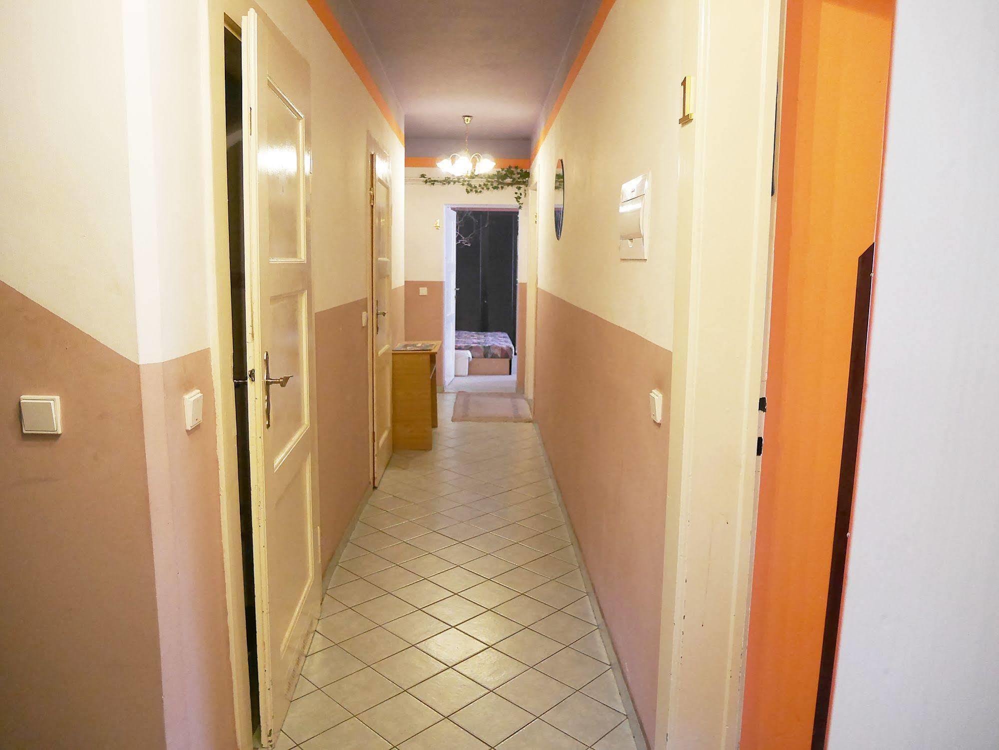 Pension Lada Karlovy Vary Exterior foto