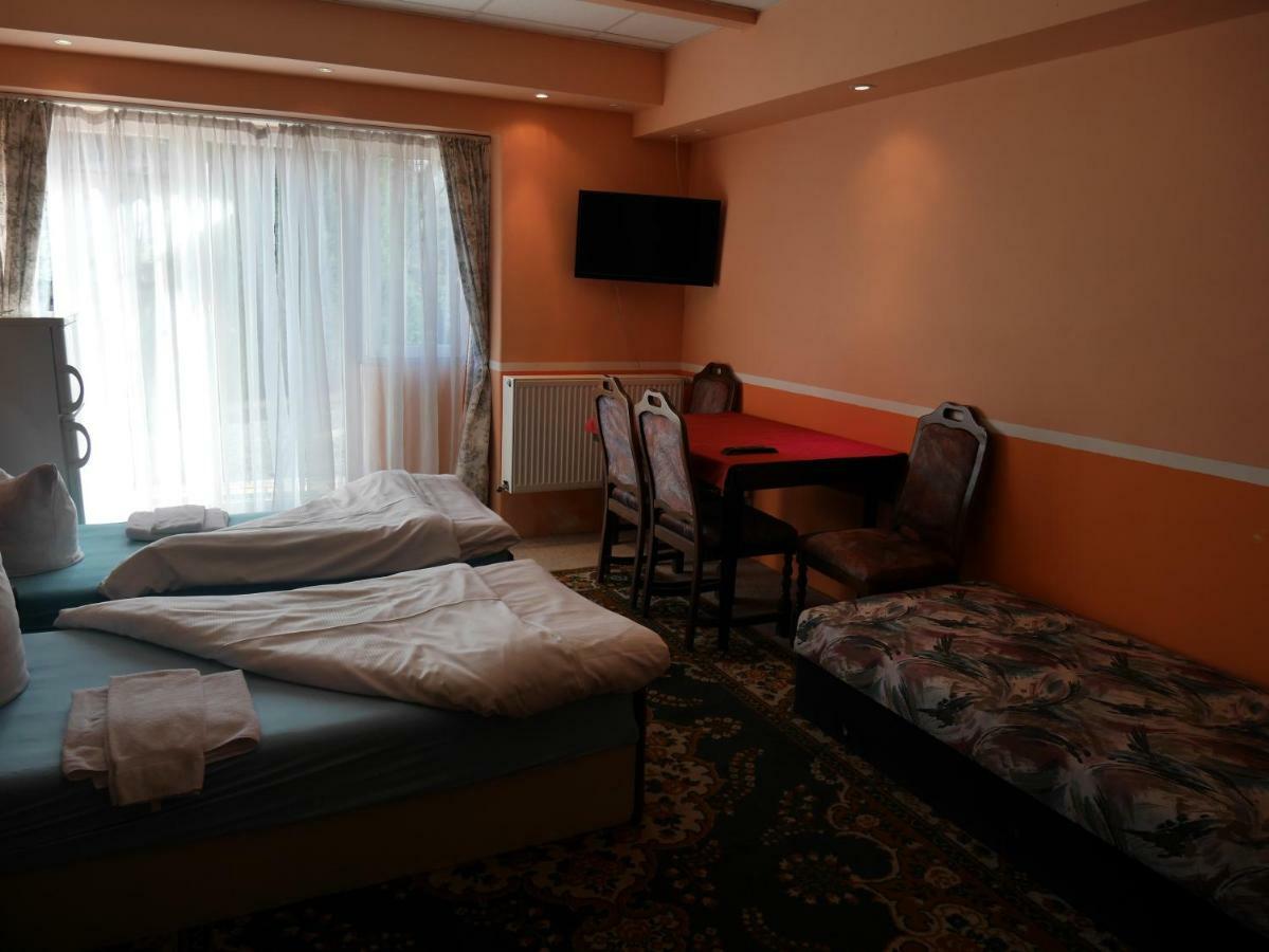 Pension Lada Karlovy Vary Exterior foto